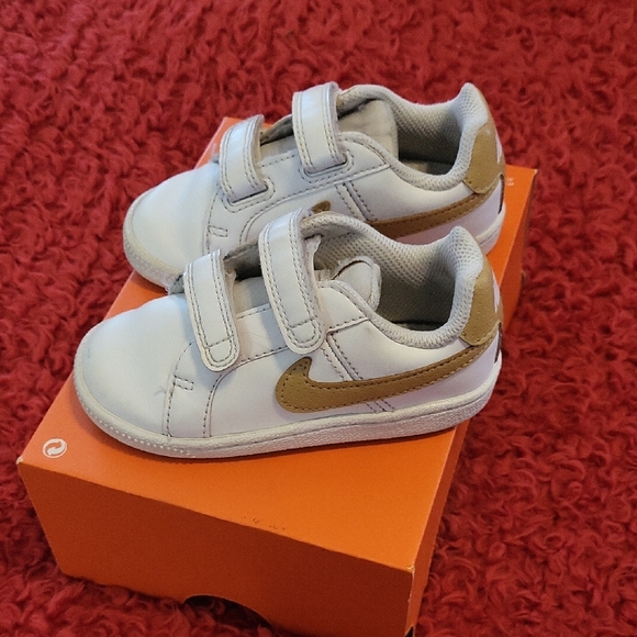 Nike Other - Nike Kids White and Gold Sneakers